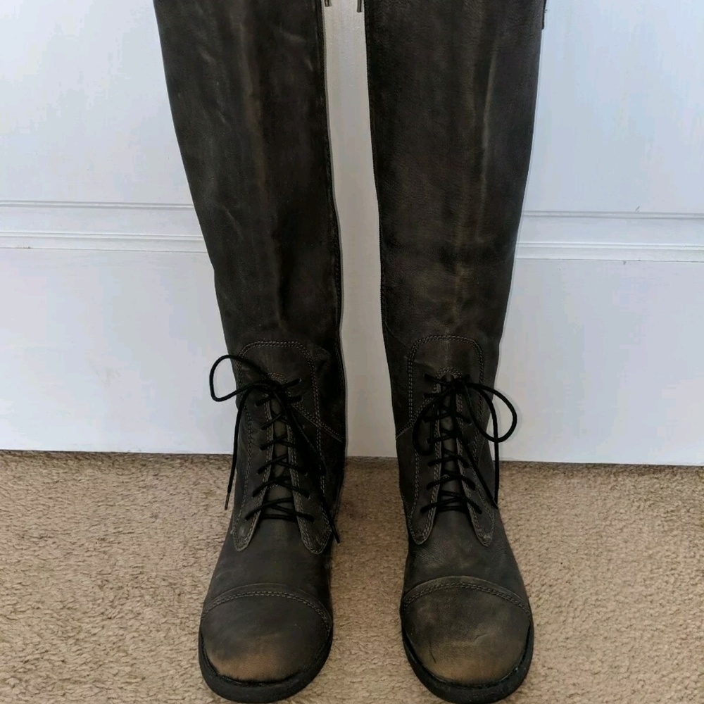 Lucky Brand size 8 boots